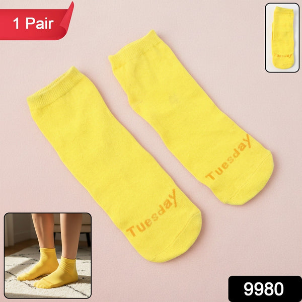 Tuesday Theme Yellow Casual Socks (1 Pair) - justgrabit.in | Just Grab It