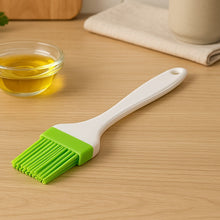 Silicone Kitchen Oil Spatula Brush with Handle Pastry / Cake Brush (17 cm / 1 Pc) - justgrabit.in | Just Grab It