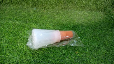 Silicone Cooking Oil Bottle With Basting Brush (Cap Not Include) - Justgrabit Inc.