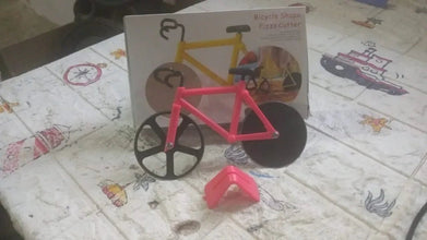 Bicycle Pizza Cutter (1 Pc): Stainless Steel, Unbreakable Handle - Justgrabit Inc.