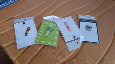 Stylish Metal Badge Pin – Single Piece (Random Design) - Justgrabit Inc.